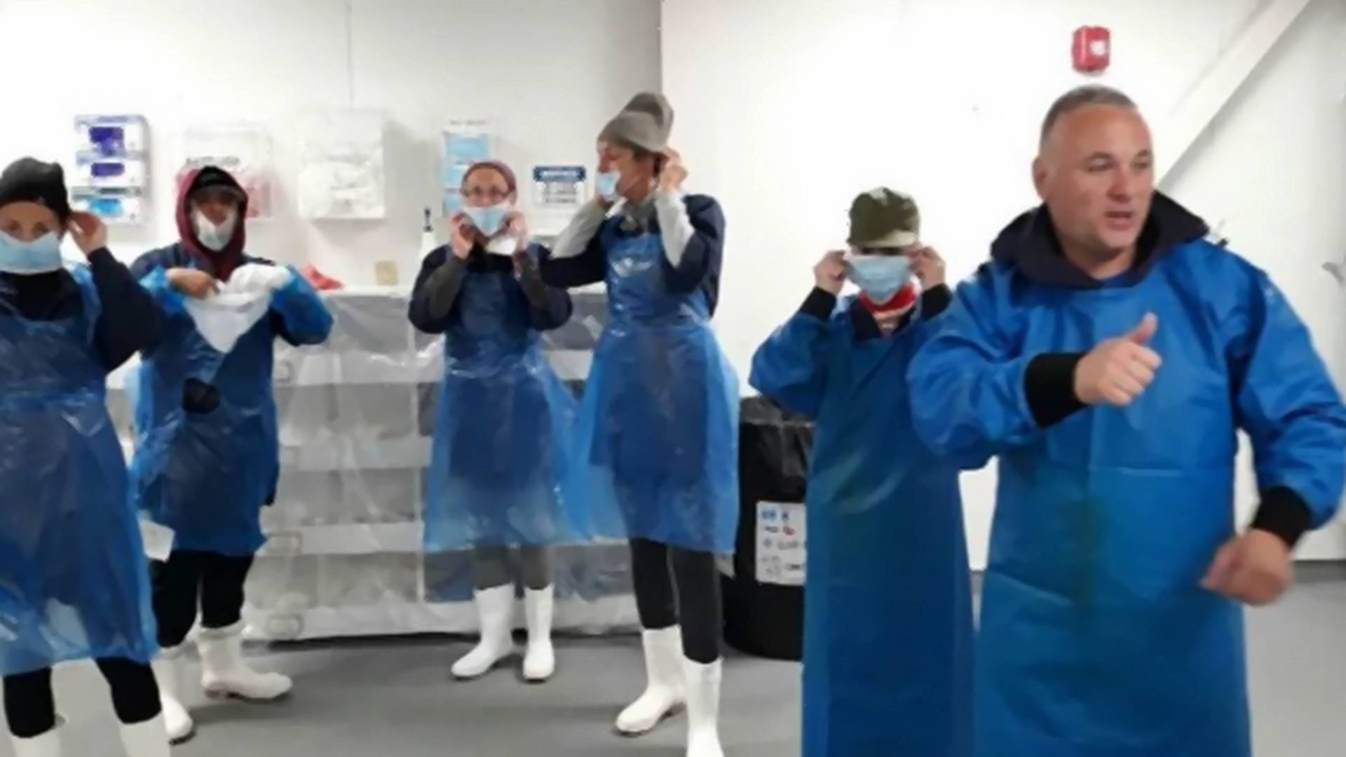 Priče žena iz Srbije koje su čistile ribu na Aljasci: Radile smo po 16 sati dnevno u ledenim fabrikama gde nema predaha