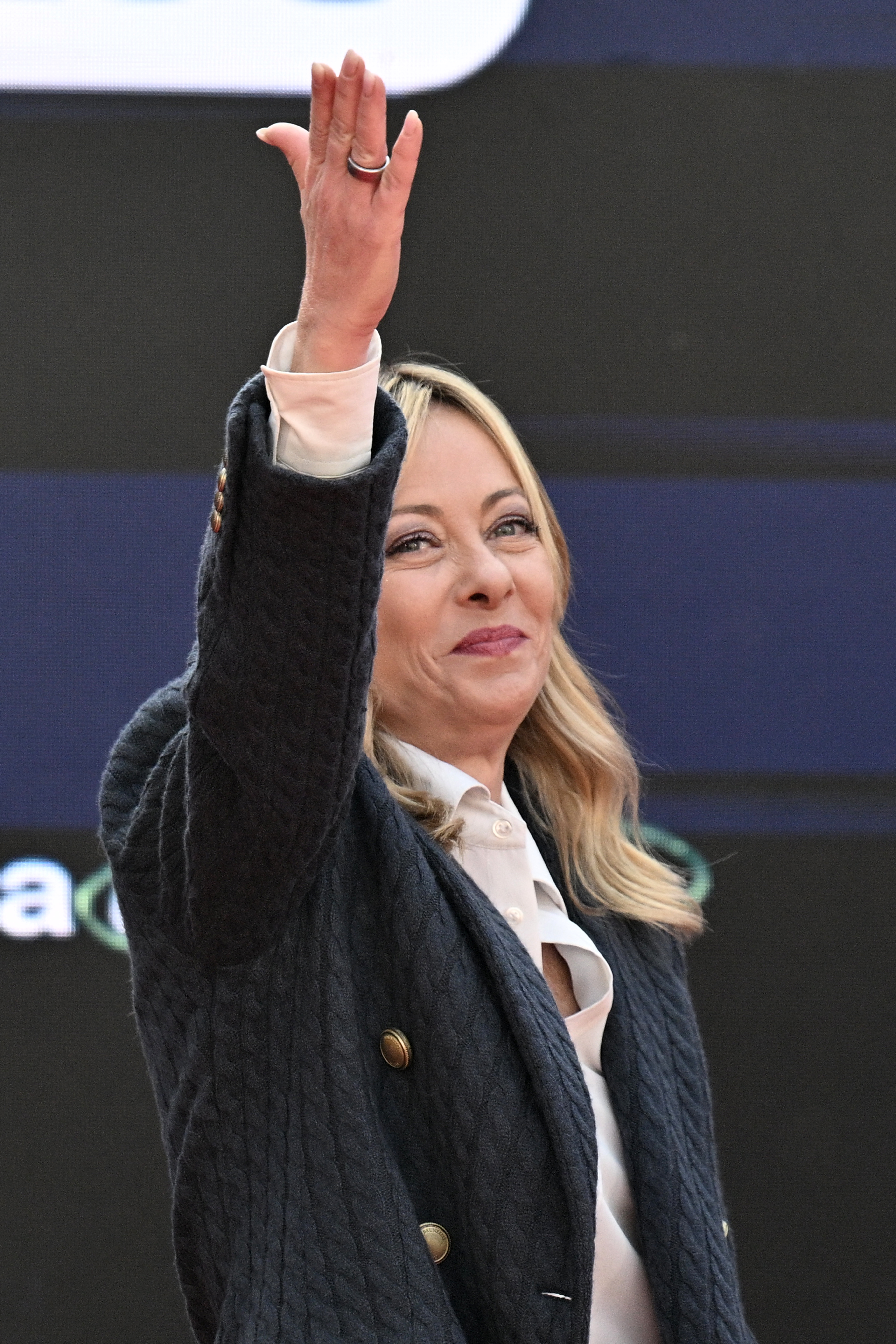 Meloni ad Atreju: Proposta di legge contro il velo integrale