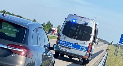 67-latek stracił przytomność na autostradzie. Policjanci walczyli o jego życie