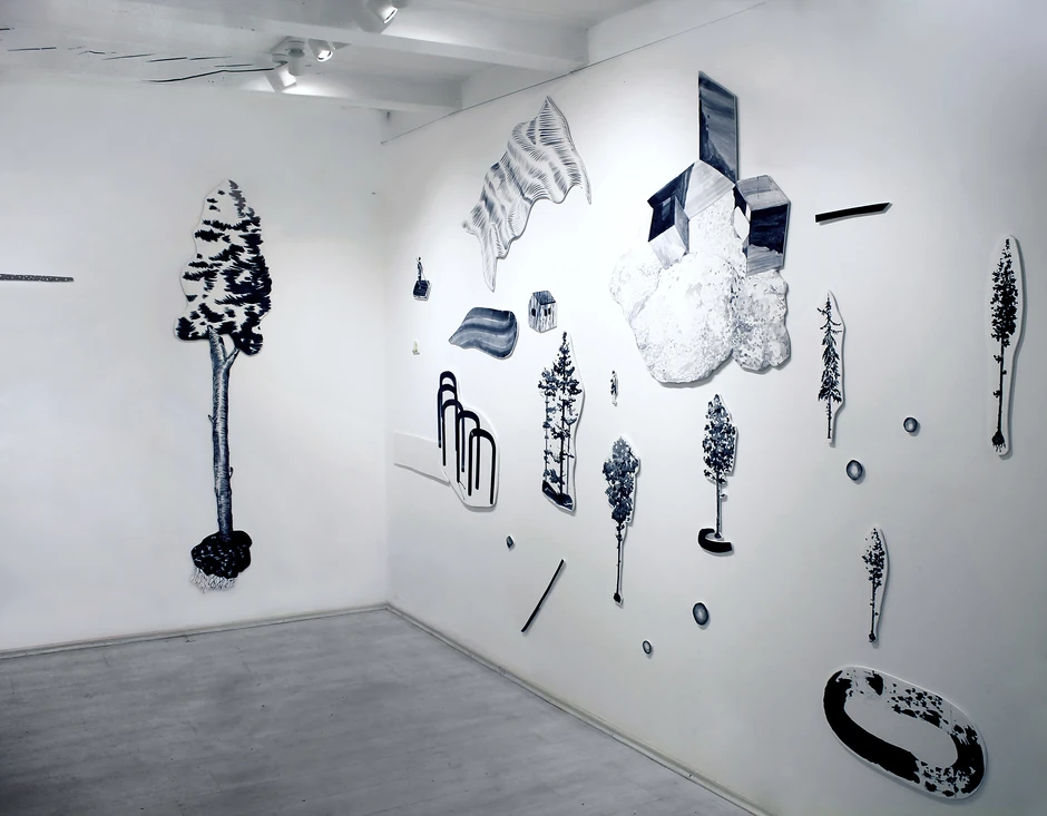 Milica Lazarević  - Zidna instalacija Out of borders