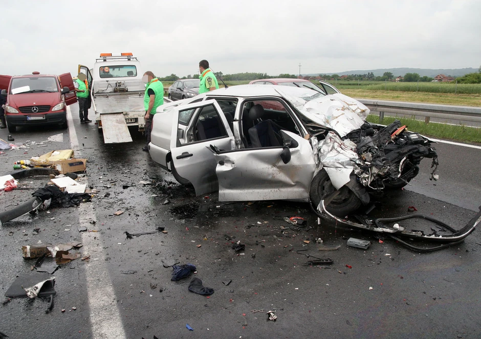 Saobraćajna nesreća 