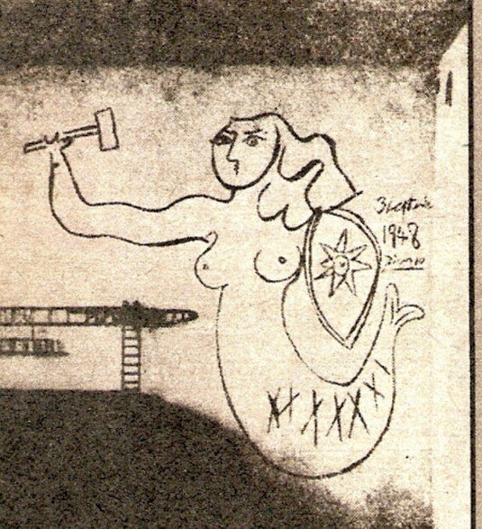 Warszawska Syrenka z młotkiem w dłoni, narysowana na murze w jednym z mieszkań na Kole