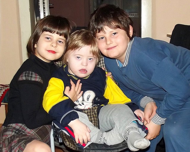 Čeznu za igračkama: Viktorija, Adrijan i Gregor