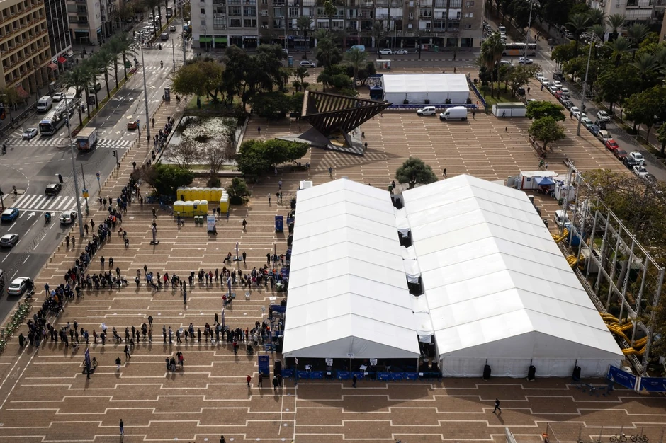 Masovna vakcinacija u Tel Avivu sredinom januara