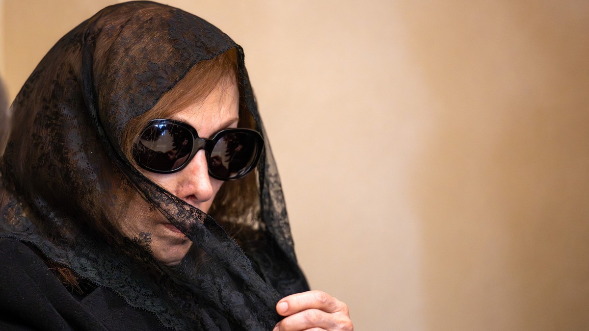 Čuvenoj pevačici za menje od pola godine umrla dva sina