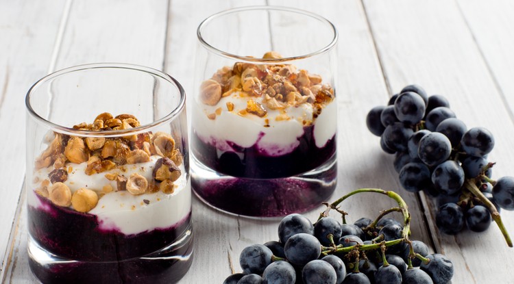 Sütés nélkül: Panna cotta szőlőzselével recept. / Fotó: Ringier