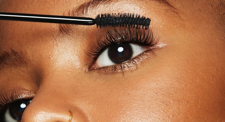 6 Things people think make long eyelashes but don't