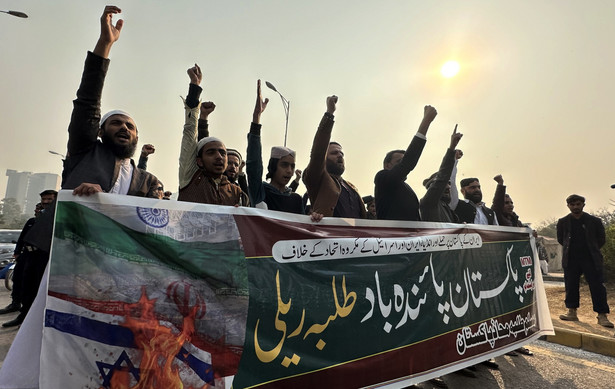 Demonstracja przeciwko irańskiemu atakowi w pakistańskiej prowincji Beludżystan i "sojuszowi Iran-Indie-Izrael", Islamabad, 18 stycznia 2024 r.