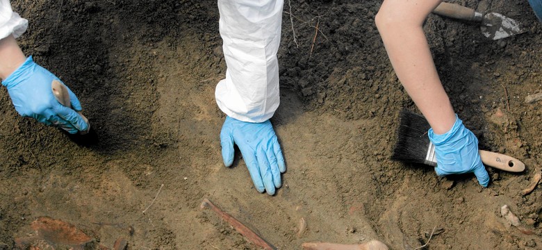 Ofiary komunistów dziś spoczną na Powązkach