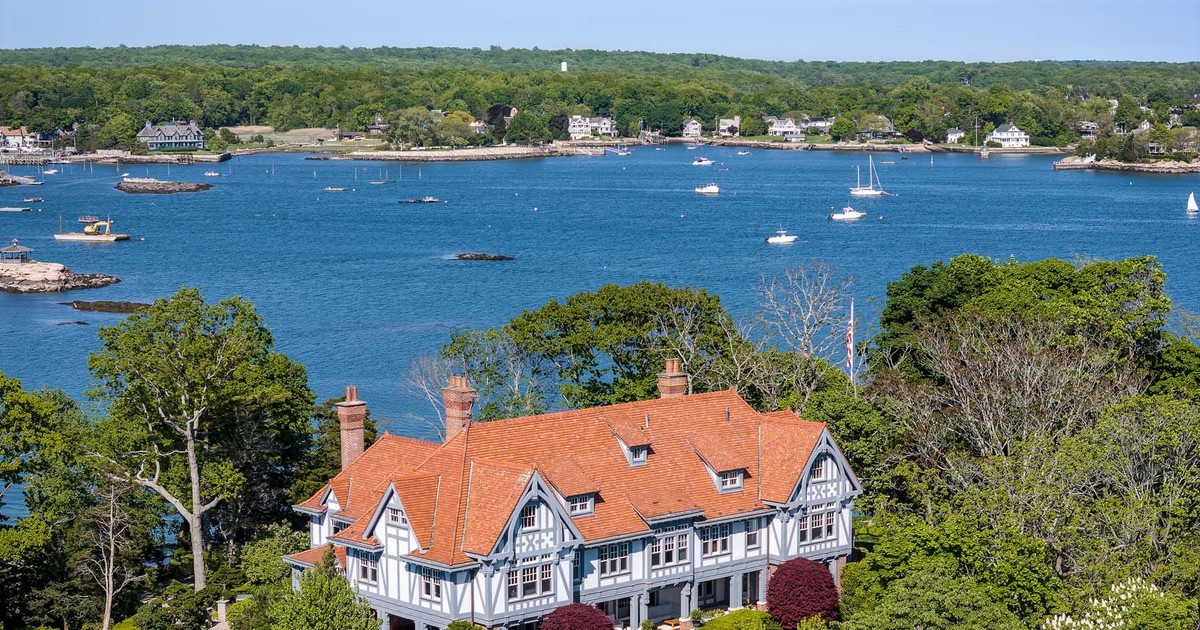 A Bridgewater exec is still trying to sell his private island. He cut ...
