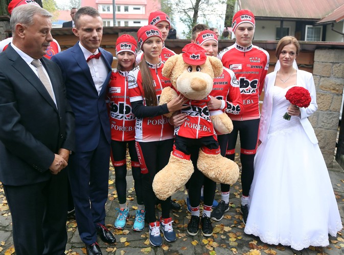 Rafał Majka nie jest już kawalerem. Kolarz do ślubu nie pojechał rowerem