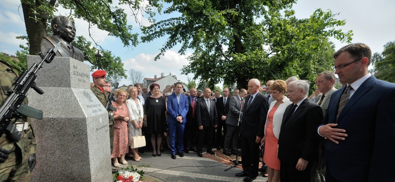 Mińsk Mazowiecki: odsłonięto popiersie Lecha Kaczyńskiego
