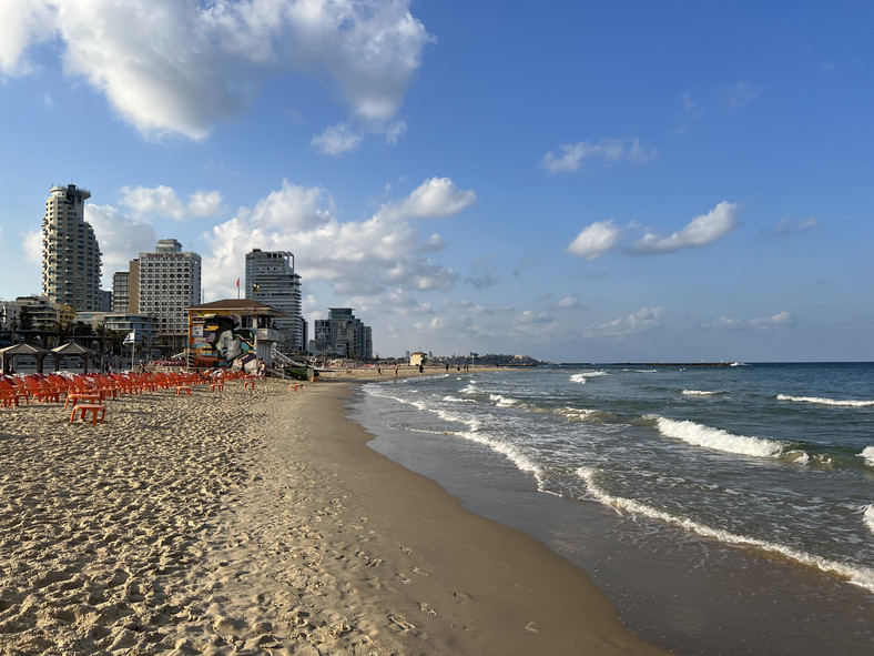 Plaża w Tel Awiwie, widok w stronę Starej Jaffy