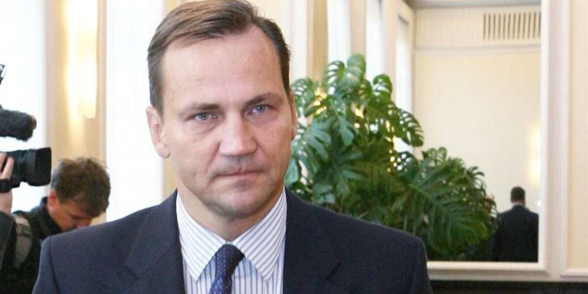 Sikorski uważa, że prezydent mógł żyć 