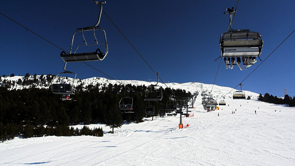 Już 30 października, tak wcześnie jak nigdy w ostatnich latach, z powodu przyspieszonych opadów śniegu, rozpoczyna się sezon narciarski w pierwszych alpejskich kurortach we Włoszech. Tradycyjnie wyciągi ruszają zazwyczaj na początku grudnia.
