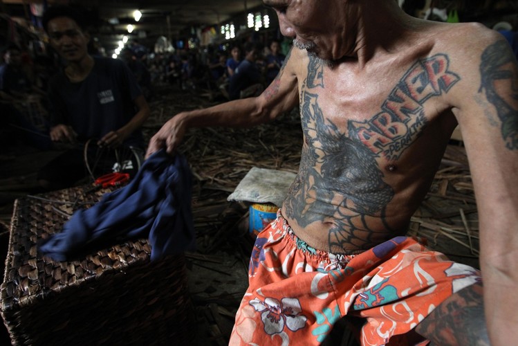 Tatuaże z więzienia na Filipinach