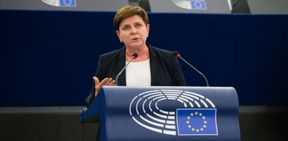 Szydło uderza w Merkel. "Jej zachowanie przypomina najgorsze momenty historii"