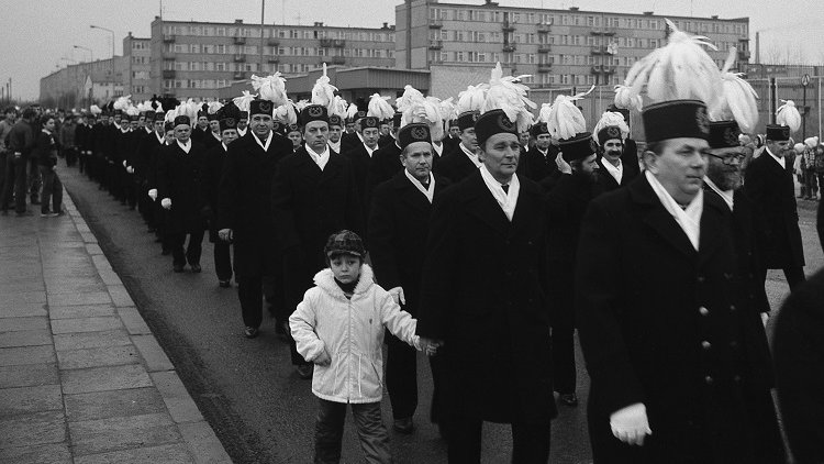 Barbórkowy pochód ulicami Bełchatowa w latach 70./ Fot. Archiwum KWB Bełchatów