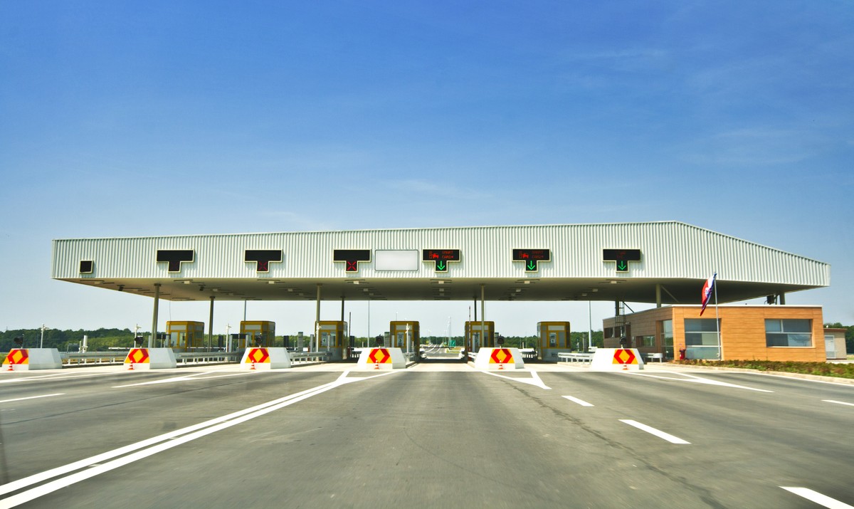 NIK: Ponad dwa lata opóźnienia w uruchomieniu e-TOLL obniżyło potencjalne wpływy do KFD o 573 mln zł