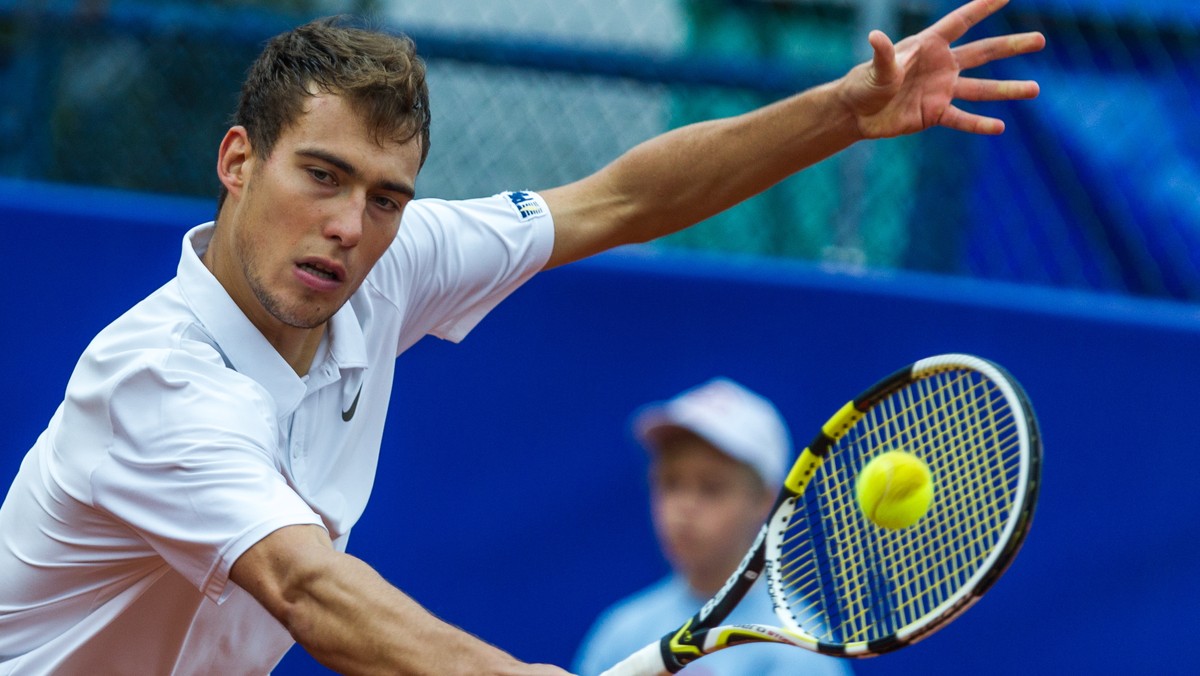 Już w piątek Jerzy Janowicz zagra w ćwierćfinale challengera Poznań Open. W dotychczas rozegranych dwóch meczach nie stracił seta i bez większych problemów awansował do kolejnej rundy rozgrywek.