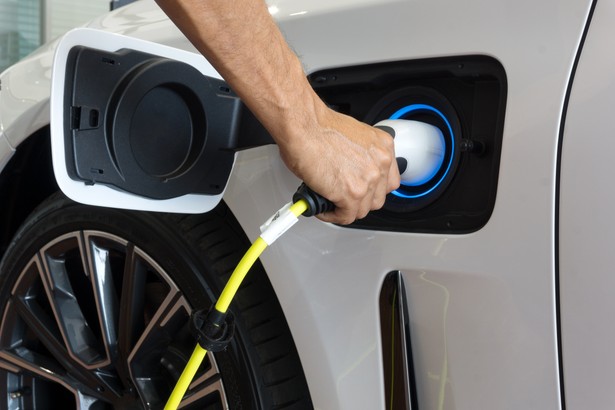 Skok liczby aut elektrycznych w Polsce. W styczniu odnotowano wzorst o 56 proc.