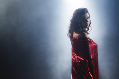 Kultowy projekt 'Albo inaczej' powraca. Na pierwszy ogień Monika Borzym śpiewa 'Złe nawyki'