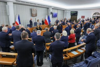 Nowe zasady dla obcokrajowców w Polsce. Senat przyjął ustawę o e-wnioskach pobytowych