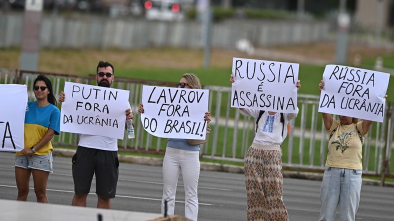 "Powitanie" Siergieja Ławrowa w Sao Paulo