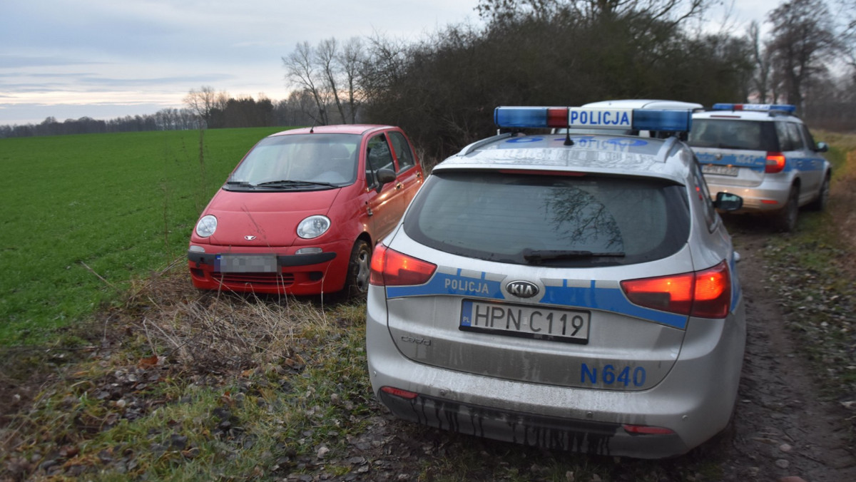 Pomorze. Pościg za pijanym kierowcą, który staranował radiowóz