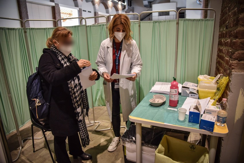 Vakcinacija u Italiji se ne odvija sporo