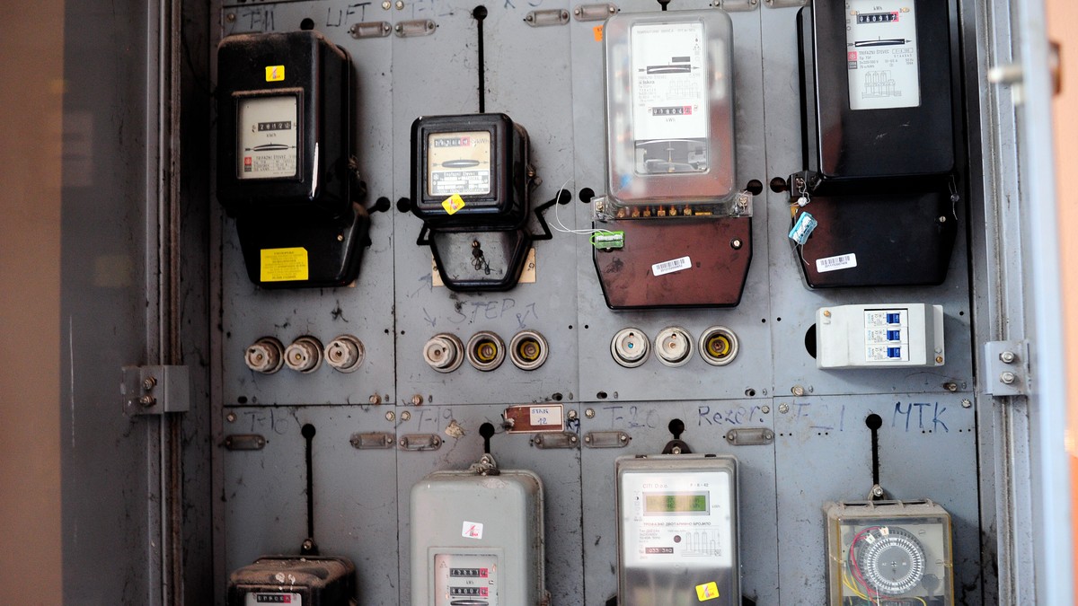 Menja se raspored jeftine struje od nedelje! Evo kada će domaćinstva u komšiluku plaćati manje račune za električnu energiju