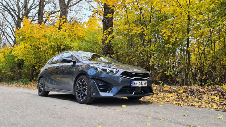 Kia Ceed 1.5 T-GDI 7DCT GT Line - 3 gen 2021