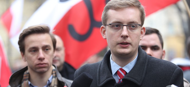 Prezes Wszechpolaków tłumaczy zamieszki: To była ustawka policji