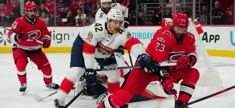 Hurricanes przegrali po dogrywce z Panthers. Szósty najdłuższy mecz NHL