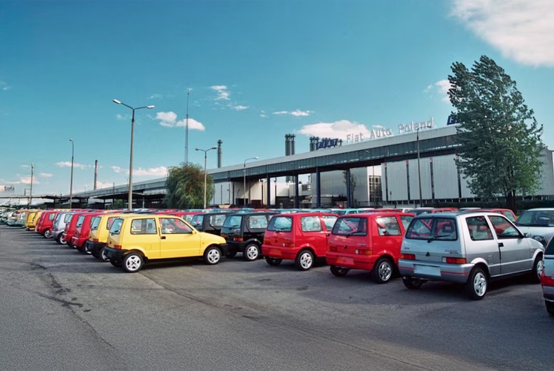 Fiat Cinquecento pod fabryką Fiata w Bielsku-Białej