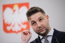 Patryk Jaki w PE: Na Kremlu muszą mieć niezły ubaw, kiedy widzą, jak Niemcy atakują Polskę