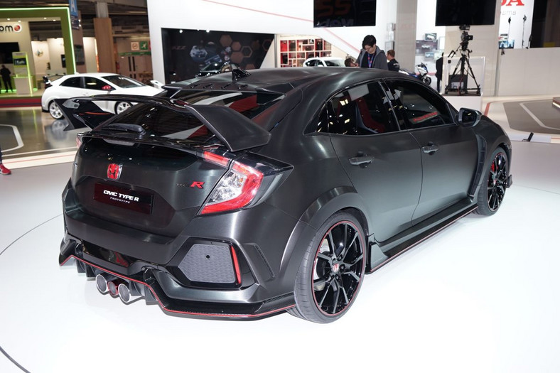 Paryż 2016 Honda Civic Type R Prototype