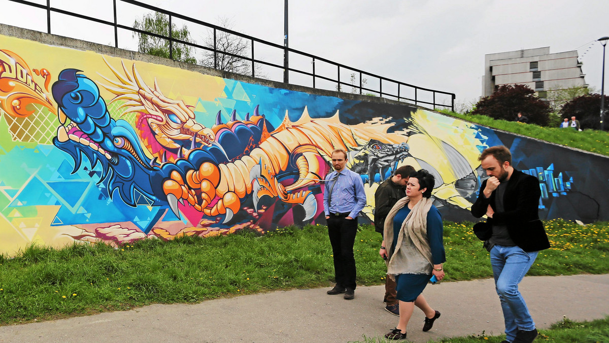 W sobotę rozpoczynają się cykliczne wycieczki, których uczestnicy będą oglądać murale powstałe w ostatnich latach w Krakowie. Spotkania pod hasłem "Krakowski szlak street artu" zaplanowano co tydzień w każdą sobotę. Już teraz cieszą się dużym zainteresowaniem.