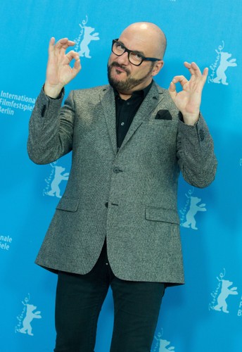 Piotr Gąsowski na konferencji prasowej po pokazie 'Pod elektrycznymi chmurami'