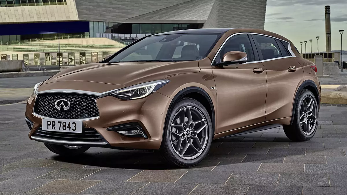 Infiniti Q30