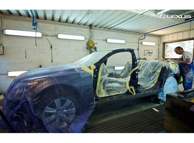 Specjalnie przygotowana 'otwarta' wersja Lexusa LS 600h L będzie oficjalnym królewskim pojazdem nowożeńców podczas ceremonii zaślubin jego wysokości księcia Monako Alberta II z panną Charlene Wittstock, która odbędzie się w sobotę, 2 lipca 2011 r.