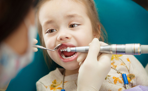 Próchnica - groźna i najczęstsza choroba zębów wśród dzieci