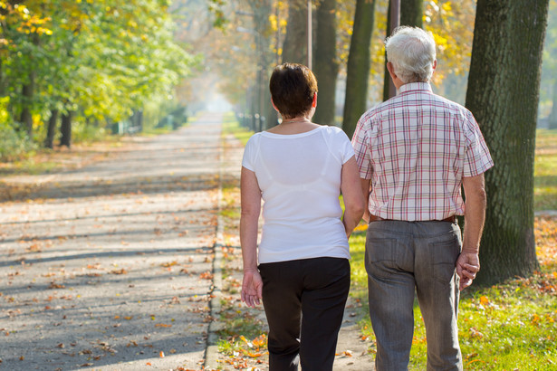 Pokazując legitymację emeryt lub rencista może skorzystać ze zniżek dla seniorów