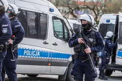 Policja zatrzymała kiboli, którzy zrobili sobie "ustawkę" w centrum Łodzi