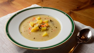 pyszny obiad na sobotę. podajemy przepis, ty gotujesz. zupa wiedeńska, rozgrzewająca klasyka