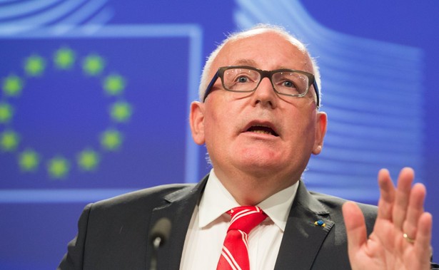 31 sierpnia komisja PE ma debatować z Timmermansem na temat praworządności w Polsce