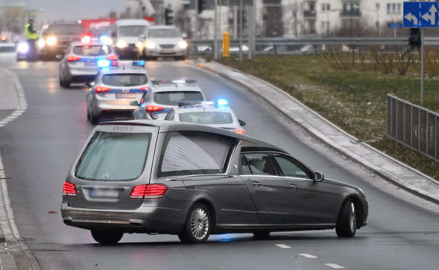 Ekshumacja kolejnej ofiary katastrofy smoleńskiej. Prokuratura nie ujawnia nazwiska [ZDJĘCIA]