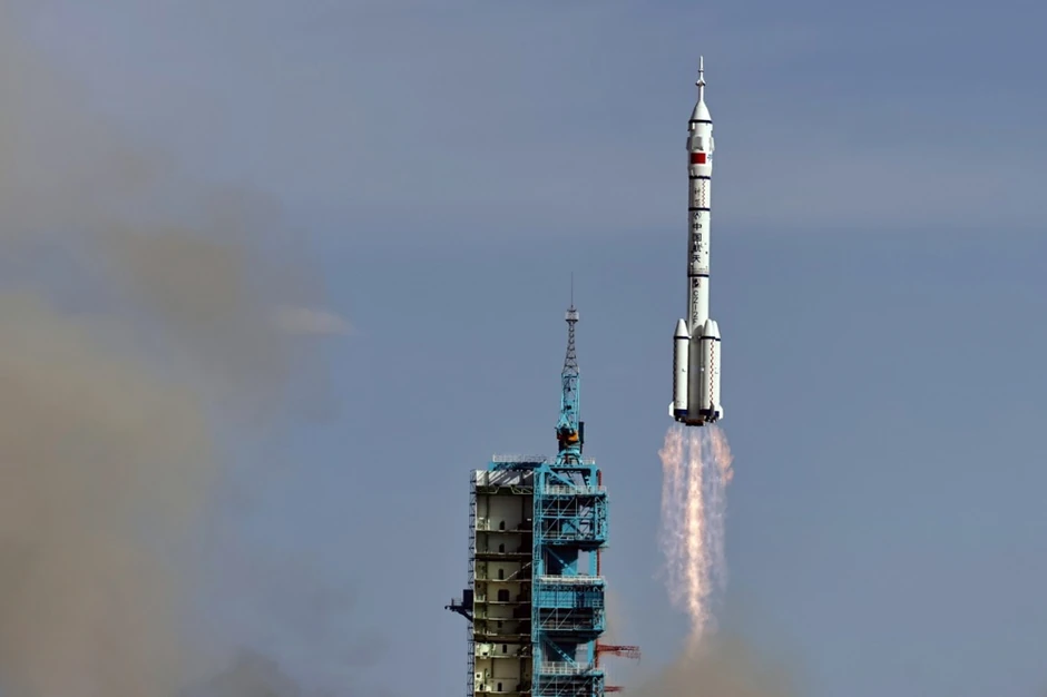 Lansiranje misije Šendžou-20 na raketi "long marč 2F" iz Centra Điukvan, Kina, 24. aprila