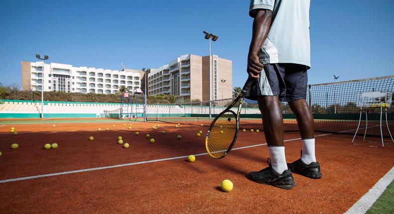 Terrain de tennis