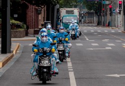 Szanghaj wciąż w surowym lockdownie. W Pekinie badania milionów ludzi na COVID-19